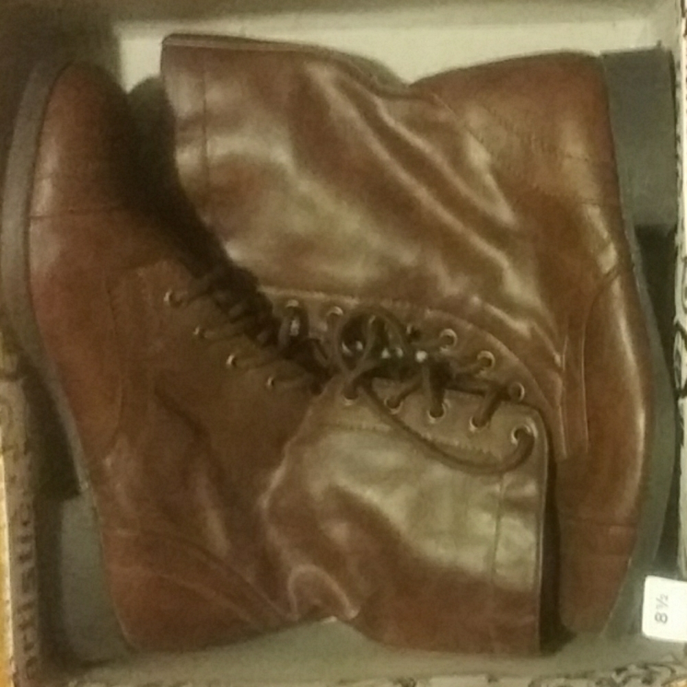 Brash boots